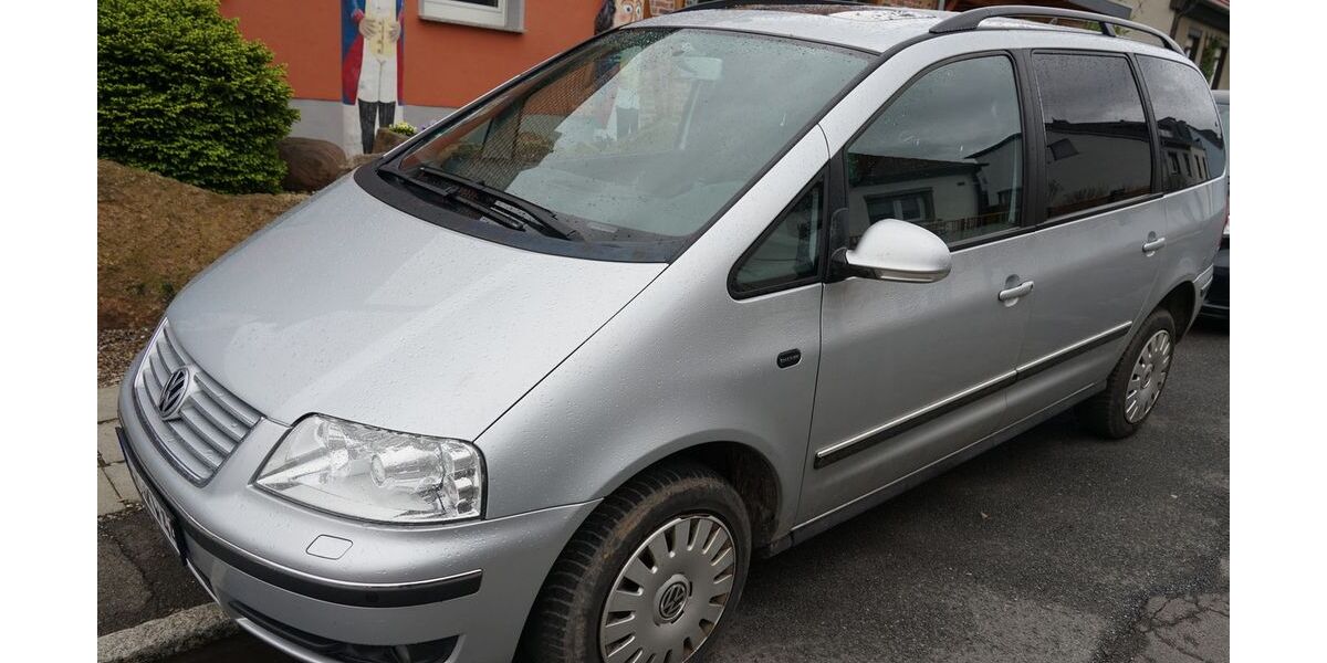 VW Sharan 273.000 km 3.100 &euro; Sangerhausen 06526