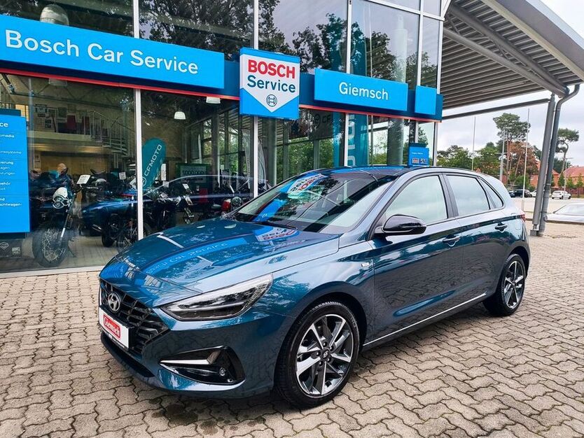 i30