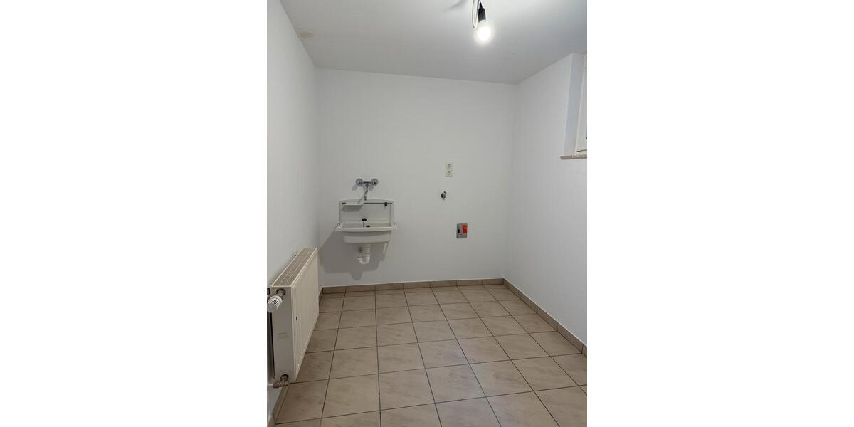 Einfamilienhaus Uersfeld - 5 Zimmer, 135 m&sup2;, 980&euro; | Angebot:24383990