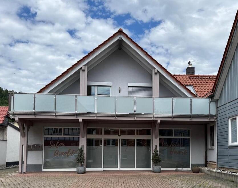 Wunderschöne Dachgeschoss Wohnung in Lengenfeld Stein