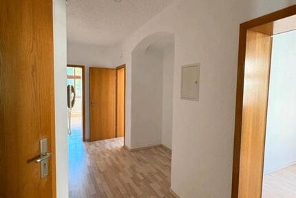 Wohnung Oederan - 3 Zimmer, 84 m&sup2;, 836&euro; | Angebot:26413680