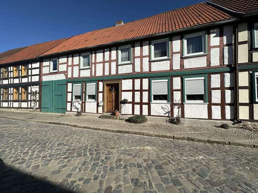 Haus zum Kaufen in Kalbe Milde 75.000 € 120 m²