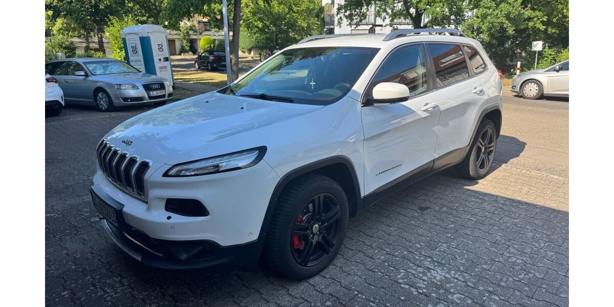 Jeep Cherokee 174.000 km 16.000 &euro; Ludwigsburg 71634