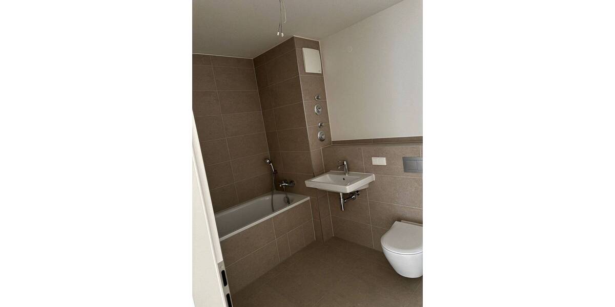 Etagenwohnung Frankfurt am Main Bockenheim - 3 Zimmer, 84 m&sup2;, 1.655&euro; | Angebot:26157447