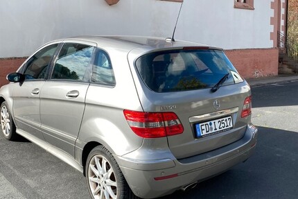 Mercedes B 150