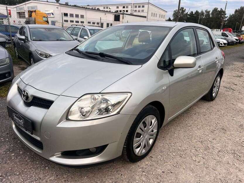Toyota Auris 111.577 km 4.850 € Seddiner See 14554