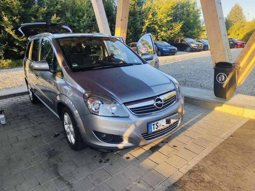 Opel Zafira 187.000 km 5.300 € Traunreut 83301