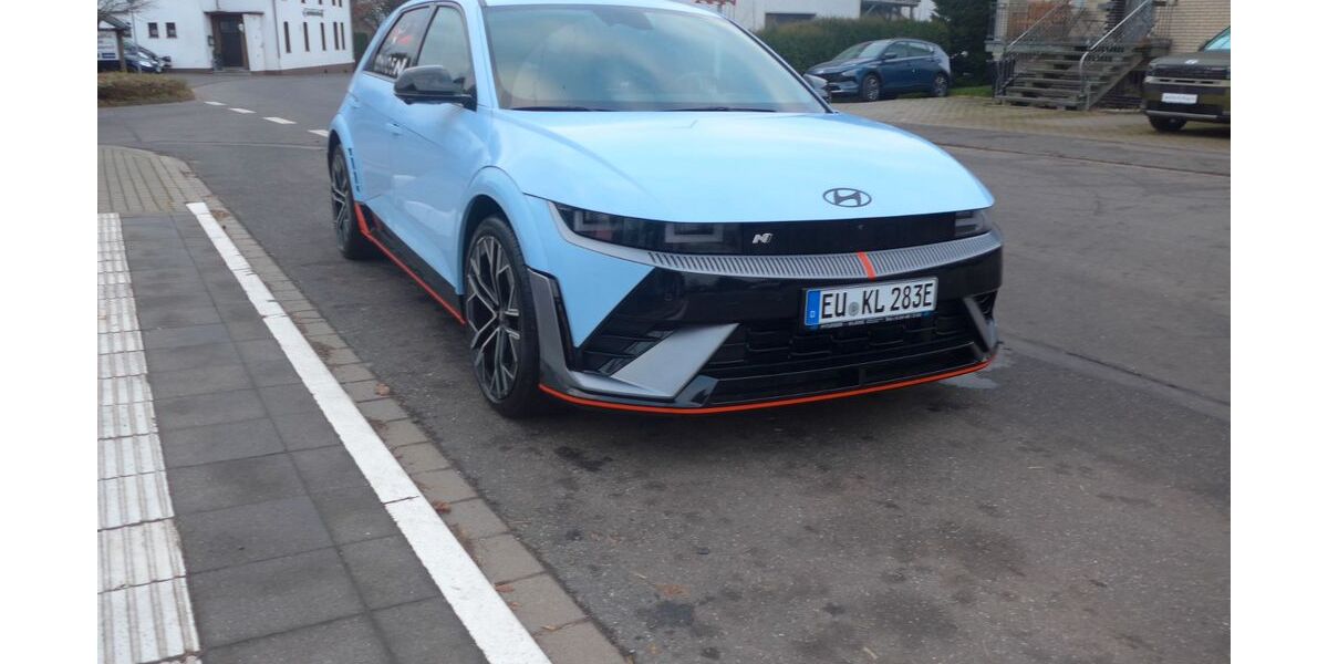 Hyundai IONIQ 5 3.278 km 54.490 &euro; Hellenthal 53940