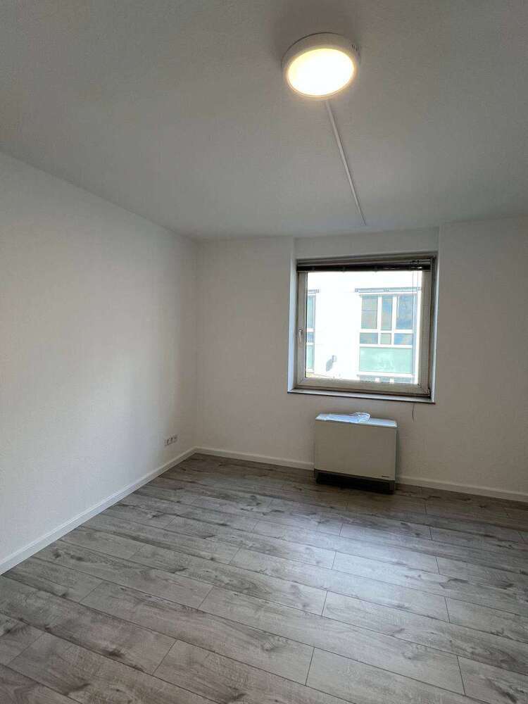 Wohnung zum Mieten in Köln 560 € 23 m²