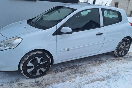 Renault Clio 215.000 km 2.499 &euro; Bad Steben 95138