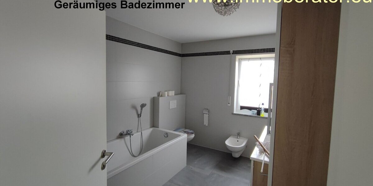 Wohnen mit Stil und Freiraum 3,5 Zimmer Whg WFL ca. 120 m² ger. Balkon Einbauküche Fernblick 2 Kfz-Stellpl. vorhanden ab sofort! - Etagenwohnung Neunburg vorm Wald | Angebot:26762811