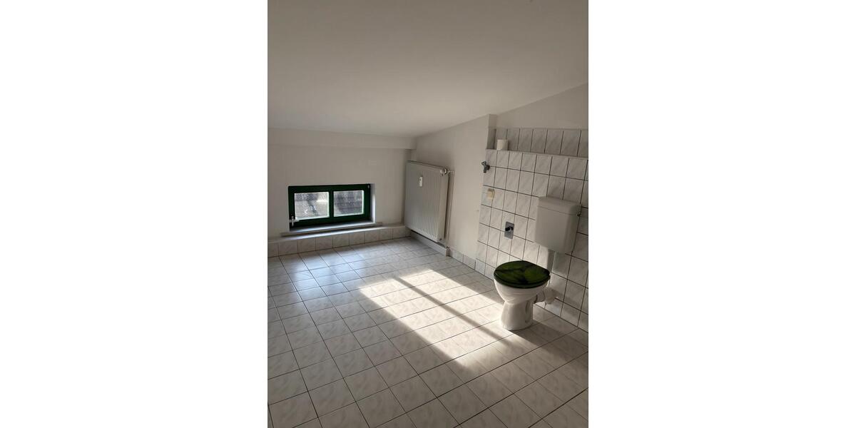 Dachgeschoßwohnung Krakow am See - 3 Zimmer, 77 m&sup2;, 538&euro; | Angebot:22970736