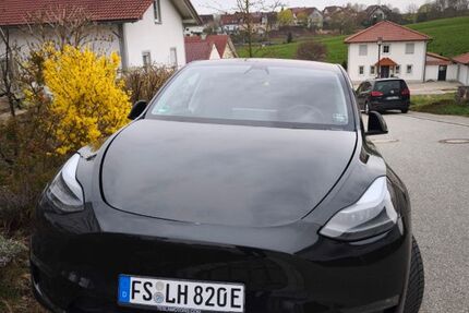 Tesla Model Y 87.000 km 29.900 &euro; Au 84072