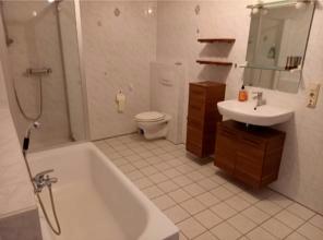 Erdgeschoss Wohnung mit Keller & Garage 4 zimmer