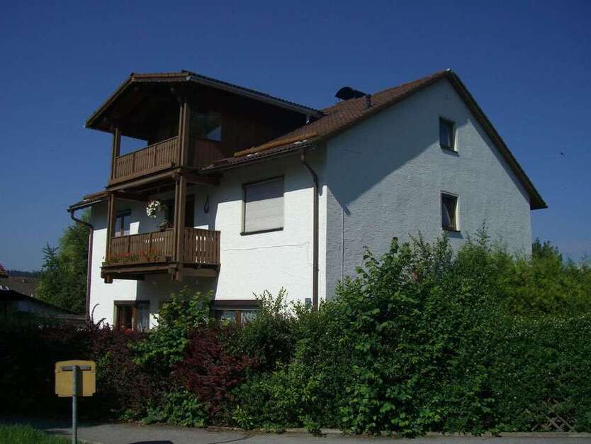 Wohnung zum Kaufen in Regen 140.000 € 90 m²