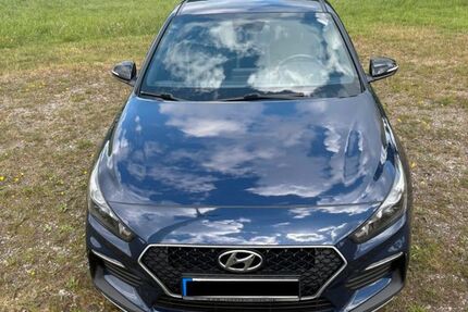 Hyundai i30 125.000 km 12.990 &euro; Großefehn 26629