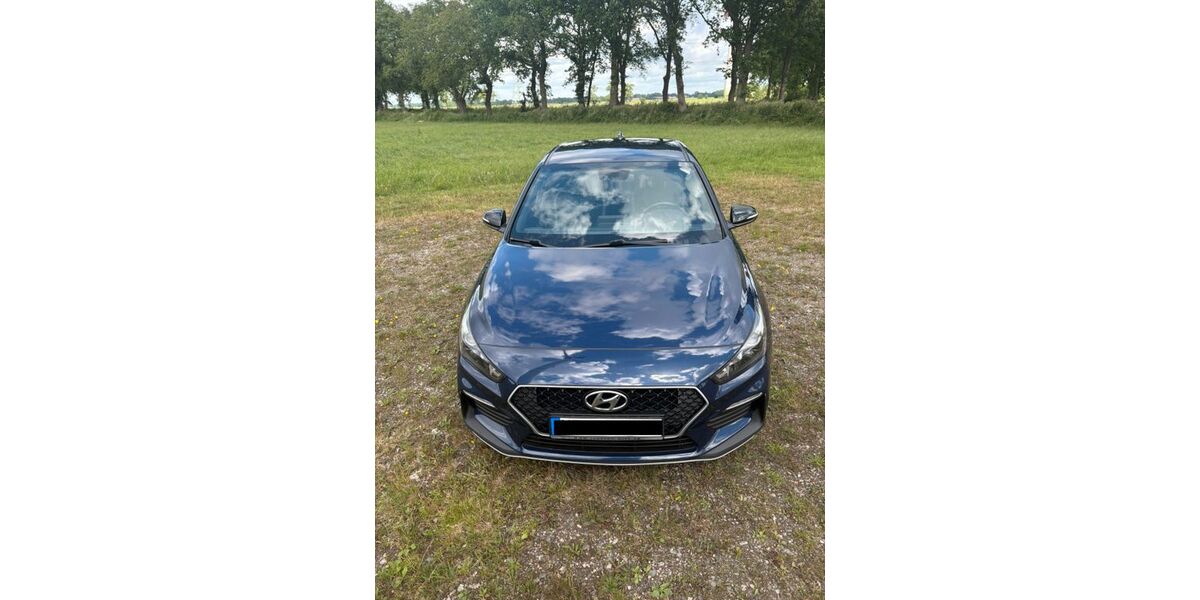 Hyundai i30 125.000 km 13.490 &euro; Großefehn 26629