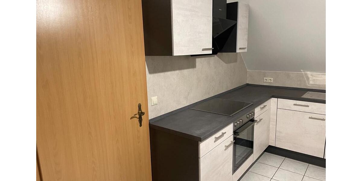 Etagenwohnung Ahnsbeck - 3 Zimmer, 100 m&sup2;, 800&euro; | Angebot:26135129
