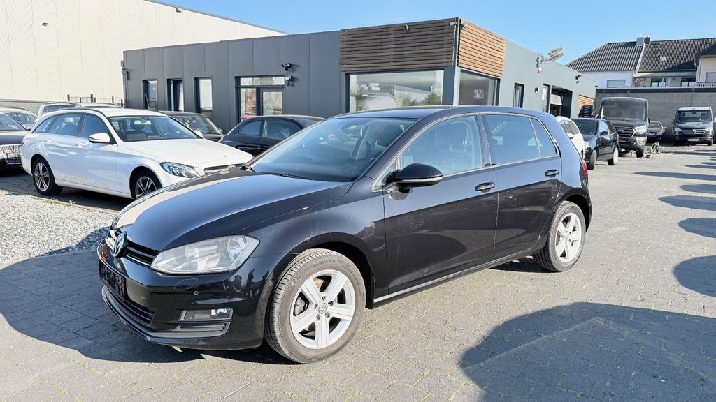 VW Golf 220.405 km 5.400 &euro; Übach Palenberg 52531
