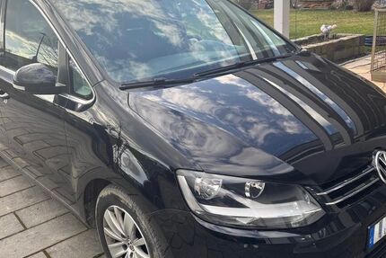VW Sharan 141.000 km 11.490 &euro; München 81825