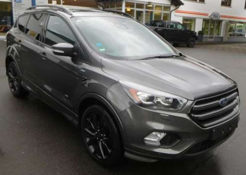 Ford Kuga 129.000 km 17.000 € Amorbach 63916