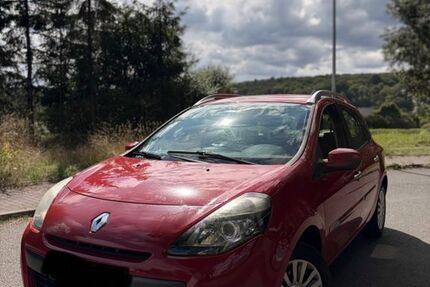 Renault Clio 178.500 km 2.699 &euro; Gera 07548