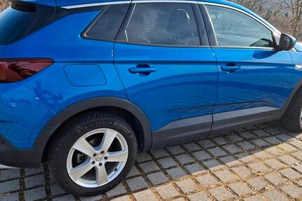Opel Grandland (X) 100.100 km 10.750 &euro; Annaberg-Buchholz 09456