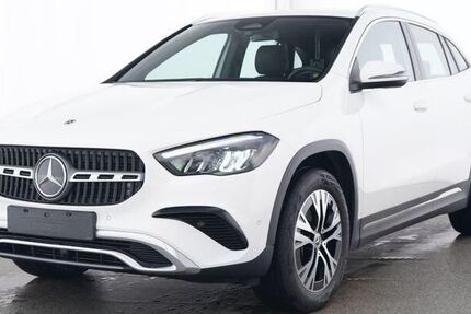 Mercedes-Benz GLA 180 18.100 km 32.830 &euro; Parchim 19370