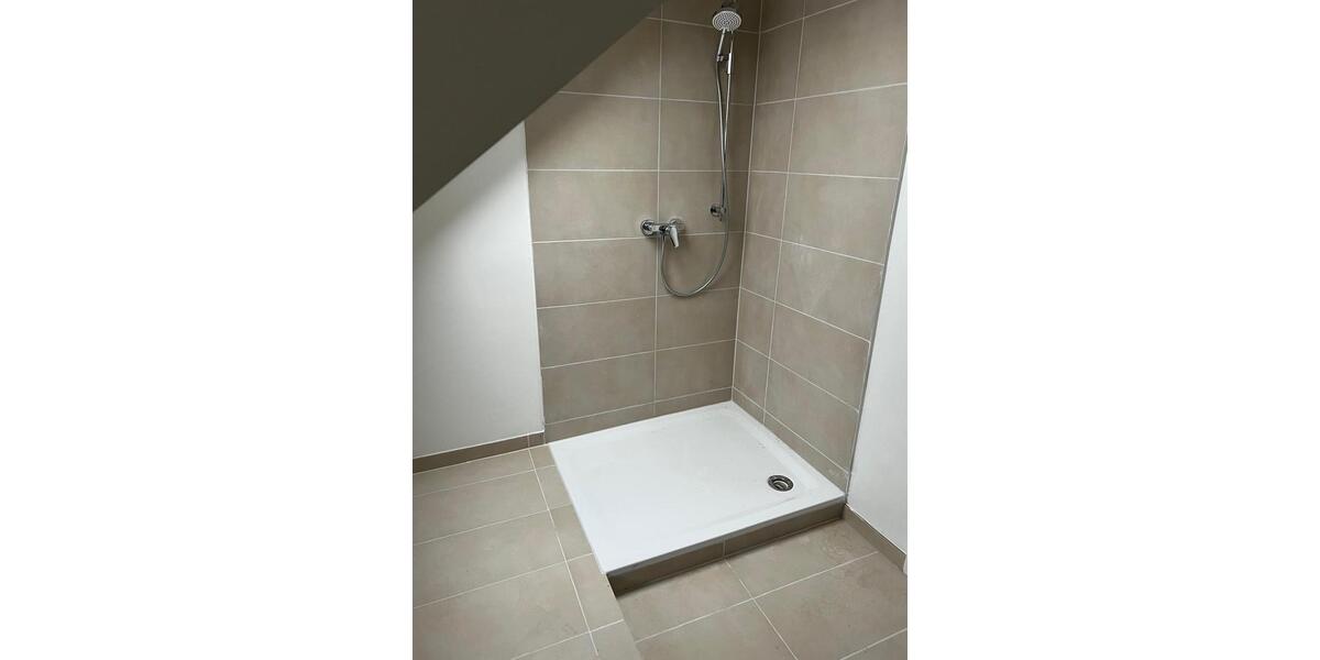 Dachgeschoßwohnung Bonn Bad Godesberg - 2 Zimmer, 37 m&sup2;, 590&euro; | Angebot:24951260