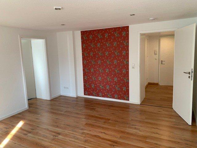 Etagenwohnung Pößneck - 2.5 Zimmer, 78 m&sup2;, 575&euro; | Angebot:26319722