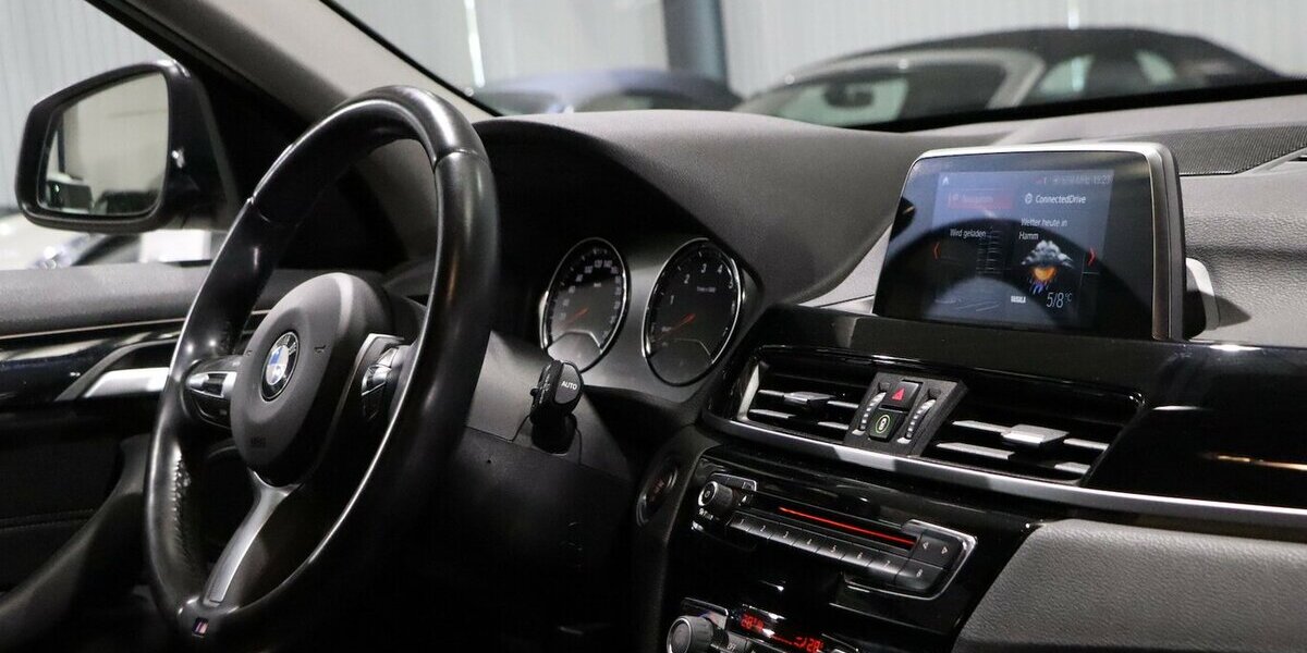 BMW X1 sDrive 18i SPORT-LINE AUTOMATIK / LED / NAVI+ 64.000 km 19.400 &euro; Hamm 59077