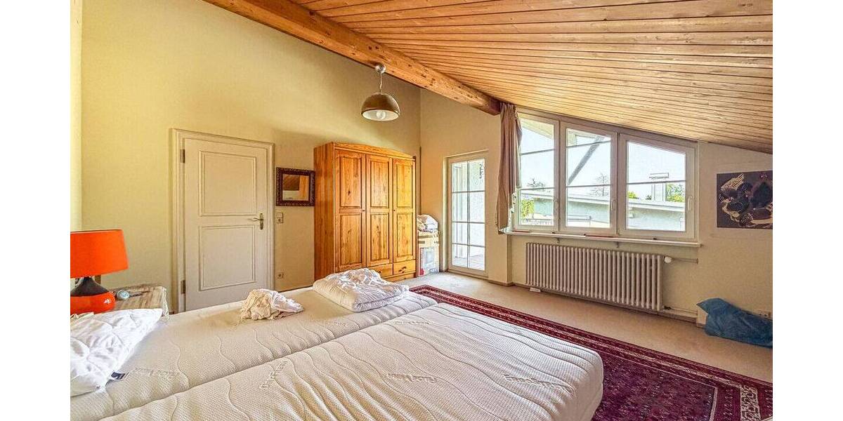 Einfamilienhaus Offenburg Nordoststadt - 9 Zimmer, 348 m&sup2;, 1.190.000&euro; | Angebot:26820465