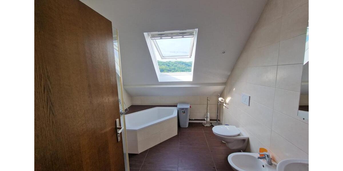 Mehrfamilienhaus, Wohnhaus Annweiler am Trifels - 9 Zimmer, 198 m&sup2;, 429.000&euro; | Angebot:25589332