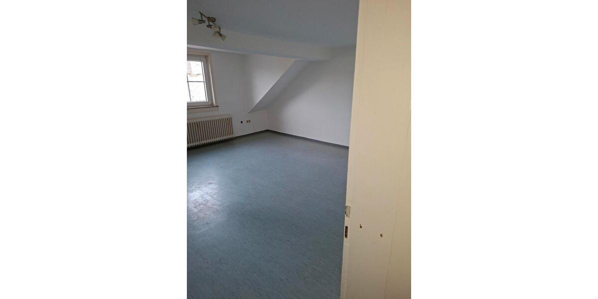 Etagenwohnung Alsfeld - 2 Zimmer, 78 m&sup2;, 700&euro; | Angebot:26500007