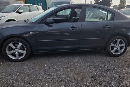 Mazda 3 114.000 km 2.800 € Berlin 13597