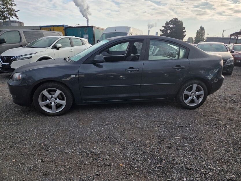 Mazda 3 114.000 km 2.800 € Berlin 13597