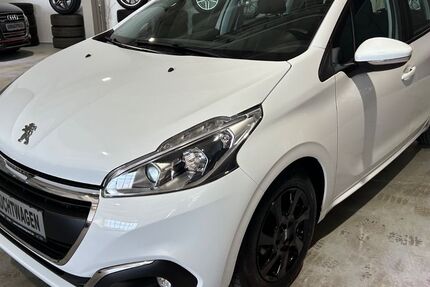 Peugeot 208 115.862 km 6.999 &euro; Erfurt 99085