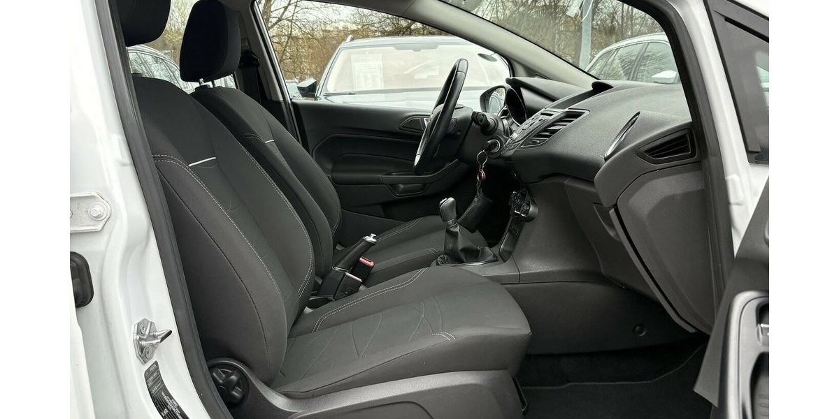 Ford Fiesta Trend 1.5 TDCI KLIMAANLAGE/ISOFIX/EURO6 63.211 km 8.900 &euro; Villingen-Schwenningen 78054