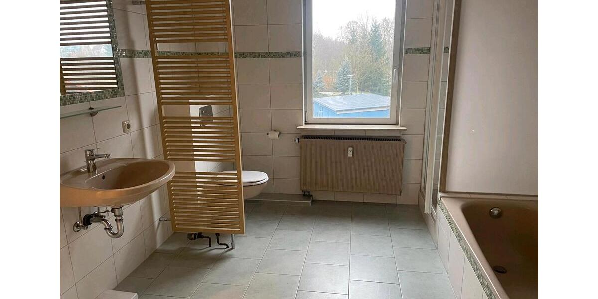 Maisonettenwohnung Kahla - 5 Zimmer, 120 m&sup2;, 1.212&euro; | Angebot:24939900