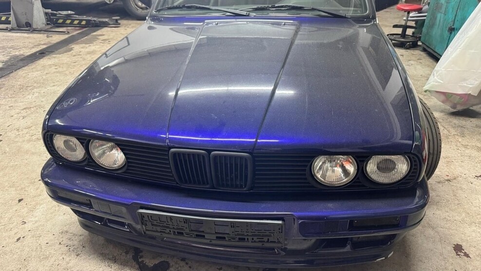 BMW E30