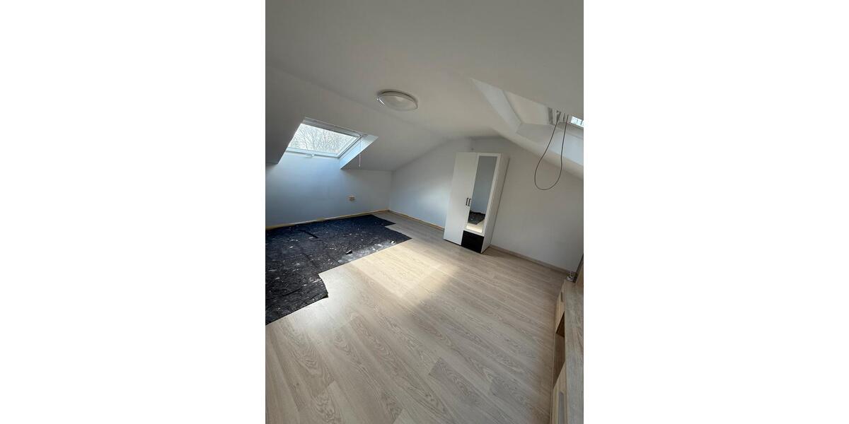 Dachgeschoßwohnung Kernen im Remstal - 1.5 Zimmer, 50 m&sup2;, 1.000&euro; | Angebot:25919121