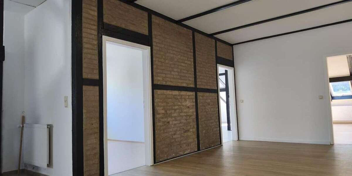Etagenwohnung Wilhelmshaven - 4 Zimmer, 98 m&sup2;, 630&euro; | Angebot:27080684