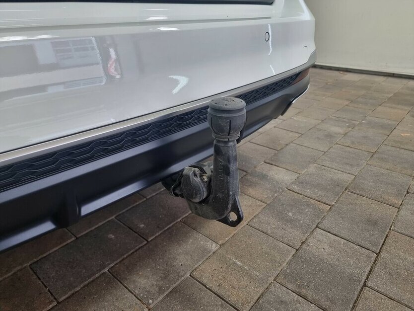 Audi A4 40 TFSI S line MHEV LED ACC AHK Navi Massage 76.500 km 31.450 € Garrel 49681