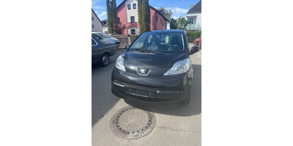 Peugeot 107 77.400 km 5.990 &euro; München 80999