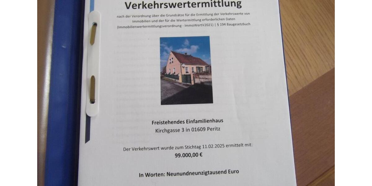 Einfamilienhaus Gröditz - 6 Zimmer, 120 m&sup2;, 85.000&euro; | Angebot:25645745