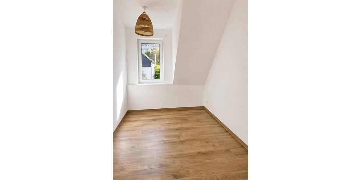 Einfamilienhaus Siegen Kaan-Marienborn - 4 Zimmer, 118 m&sup2;, 1.630&euro; | Angebot:26617931