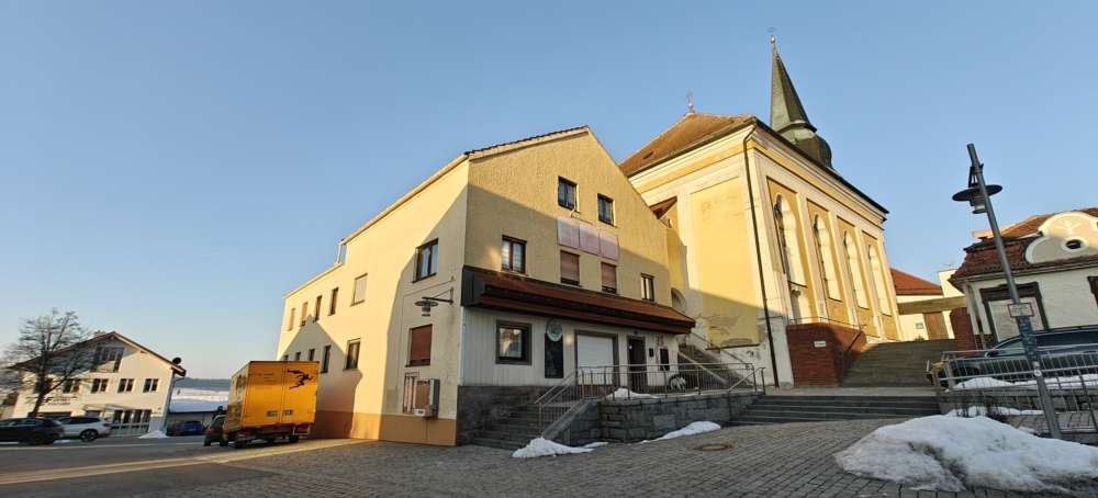 Einfamilienhaus Simbach bei Landau - 8 Zimmer, 177 m&sup2;, 185.000&euro; | Angebot:24619100