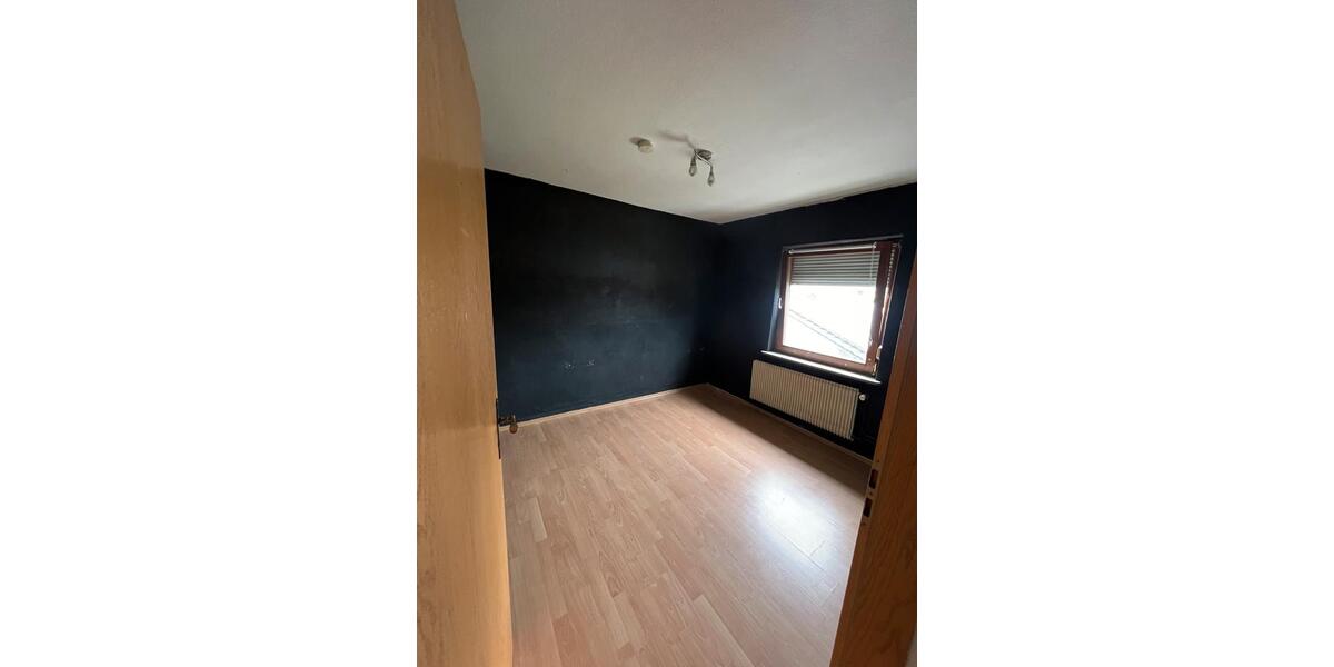 Reihenhaus Albstadt Gemarkung Onstmettingen - 5 Zimmer, 100 m&sup2;, 1.300&euro; | Angebot:24528033