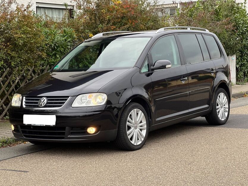 VW Touran 181.000 km 3.790 € Rüsselsheim am Main 65428