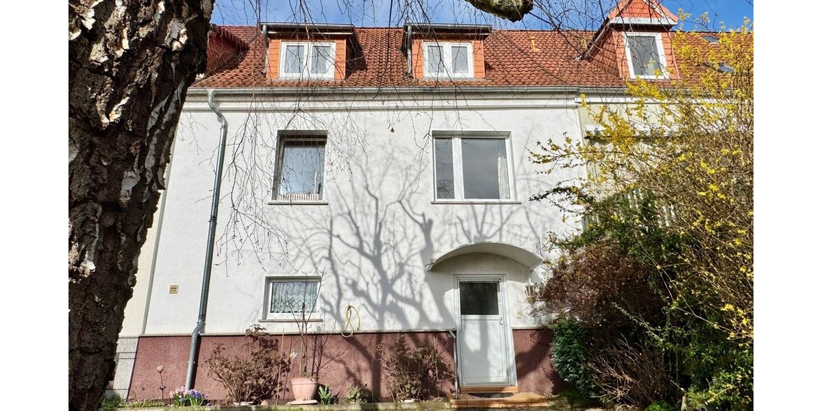 HORN IMMOBILIEN ++ interessantes Haus in Neustrelitz ruhige und historische Lage - Reihenmittelhaus Neustrelitz | Angebot:26199634